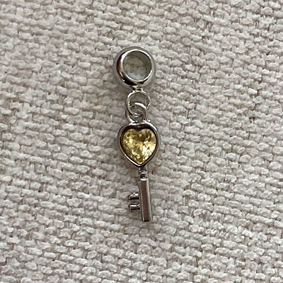 Jewelry - Silver Heart Rhinestone Key Charm